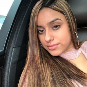 Meet your Posher, Karina